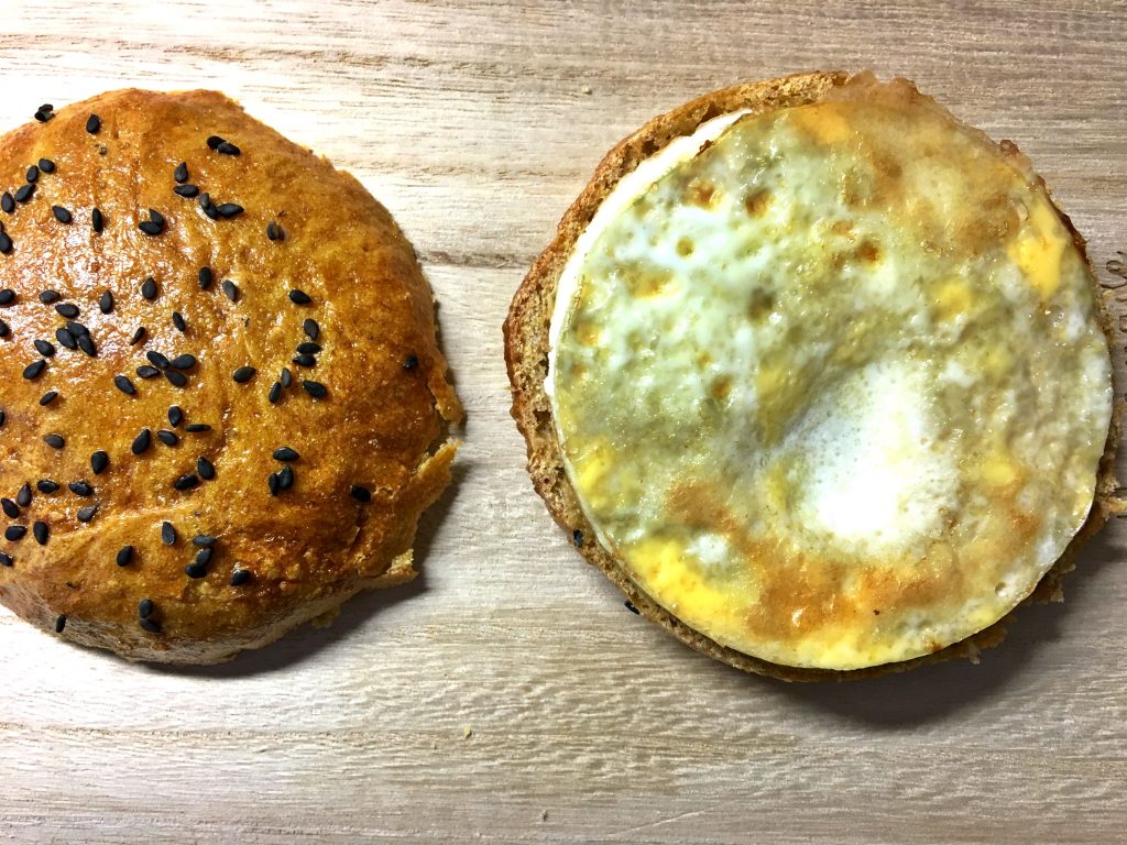 Následně dáme omeletu.