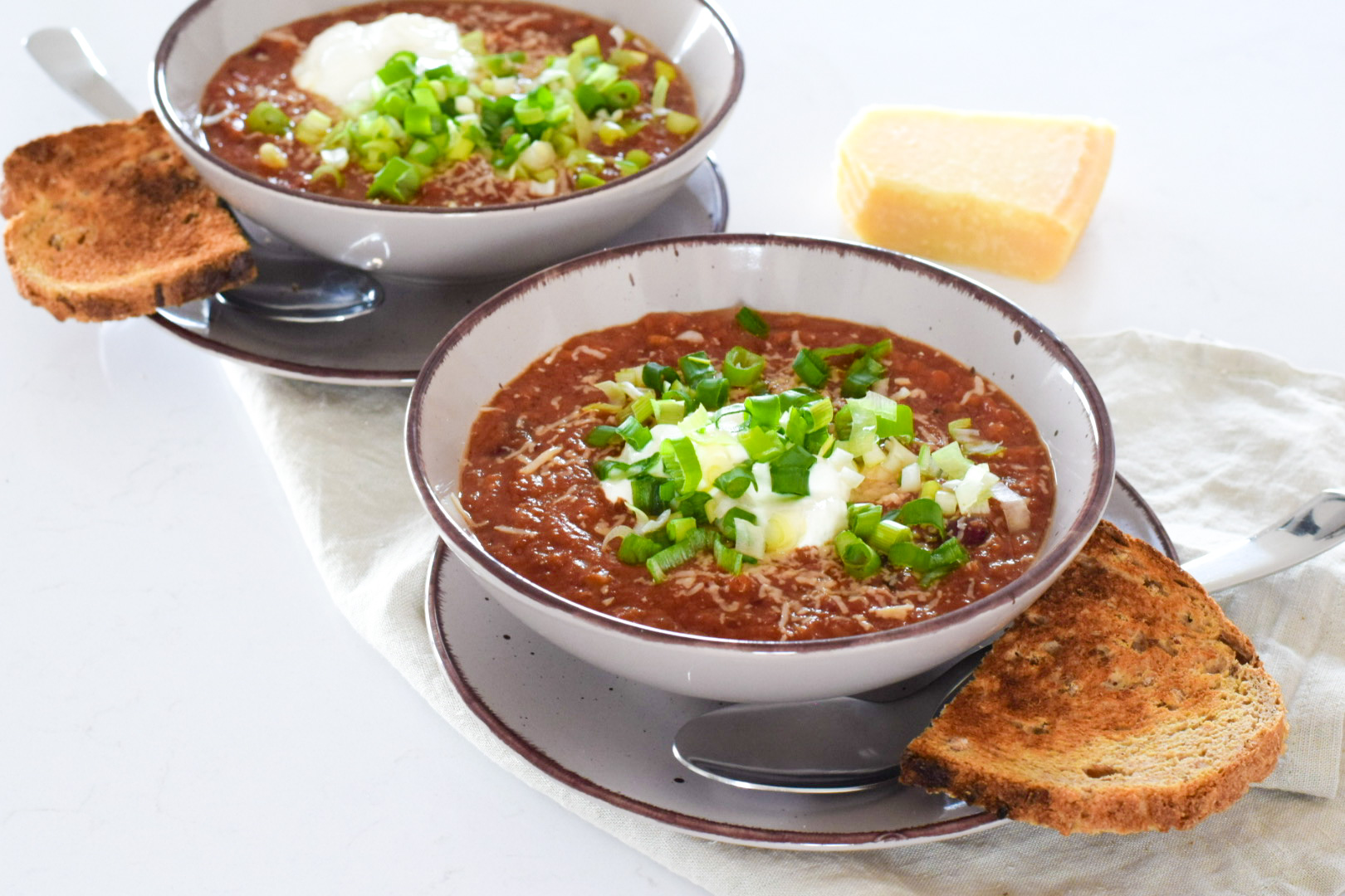 Tomatová polévka s fazolemi