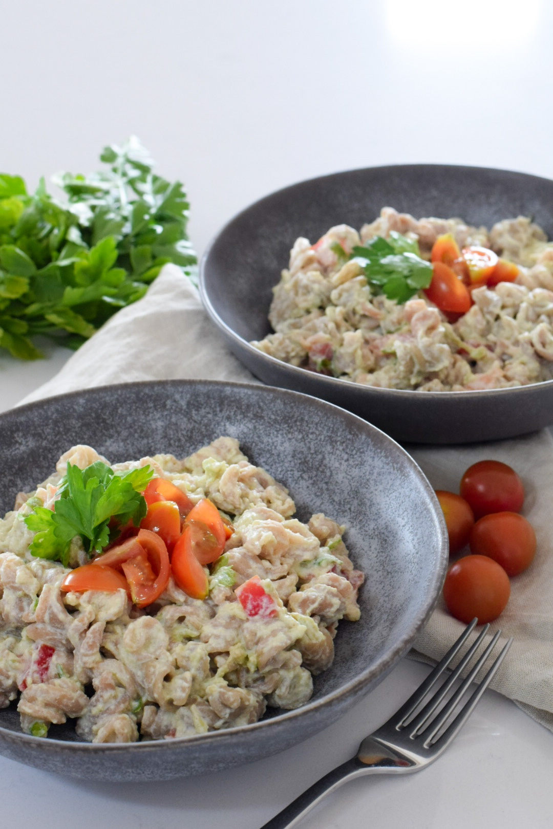 Rychlá omáčka na těstoviny z avokáda a ricotty