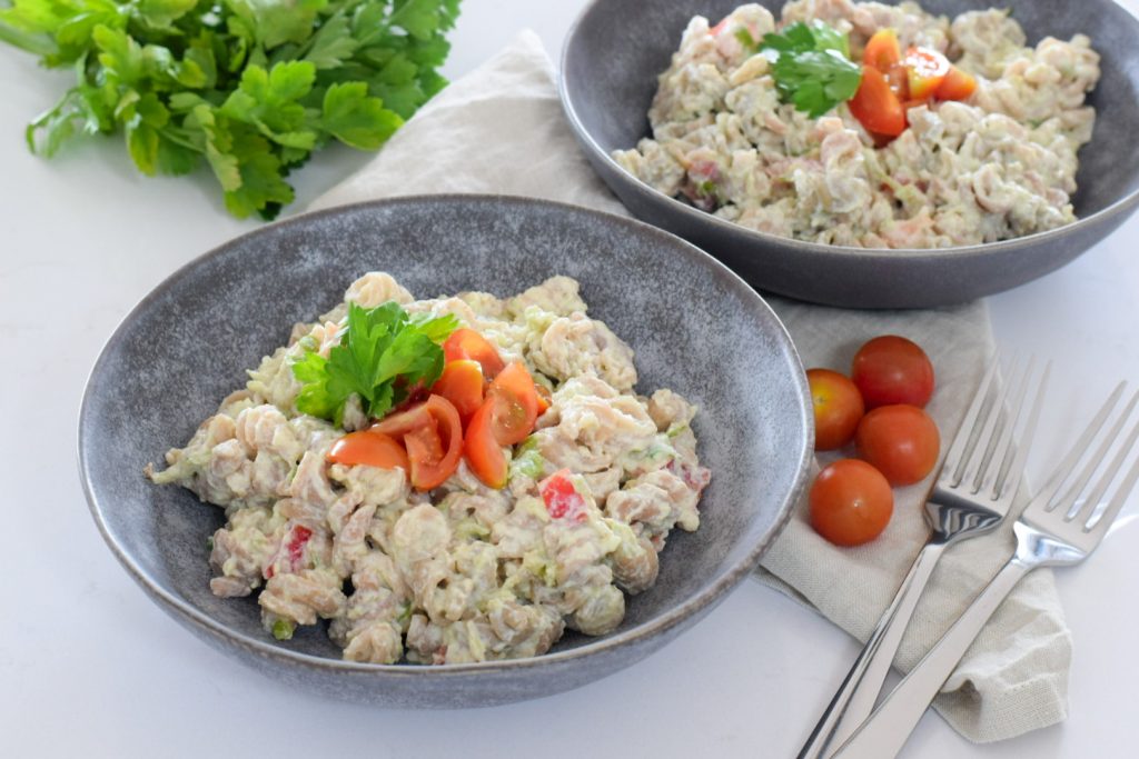 Rychlá omáčka na těstoviny z avokáda a ricotty