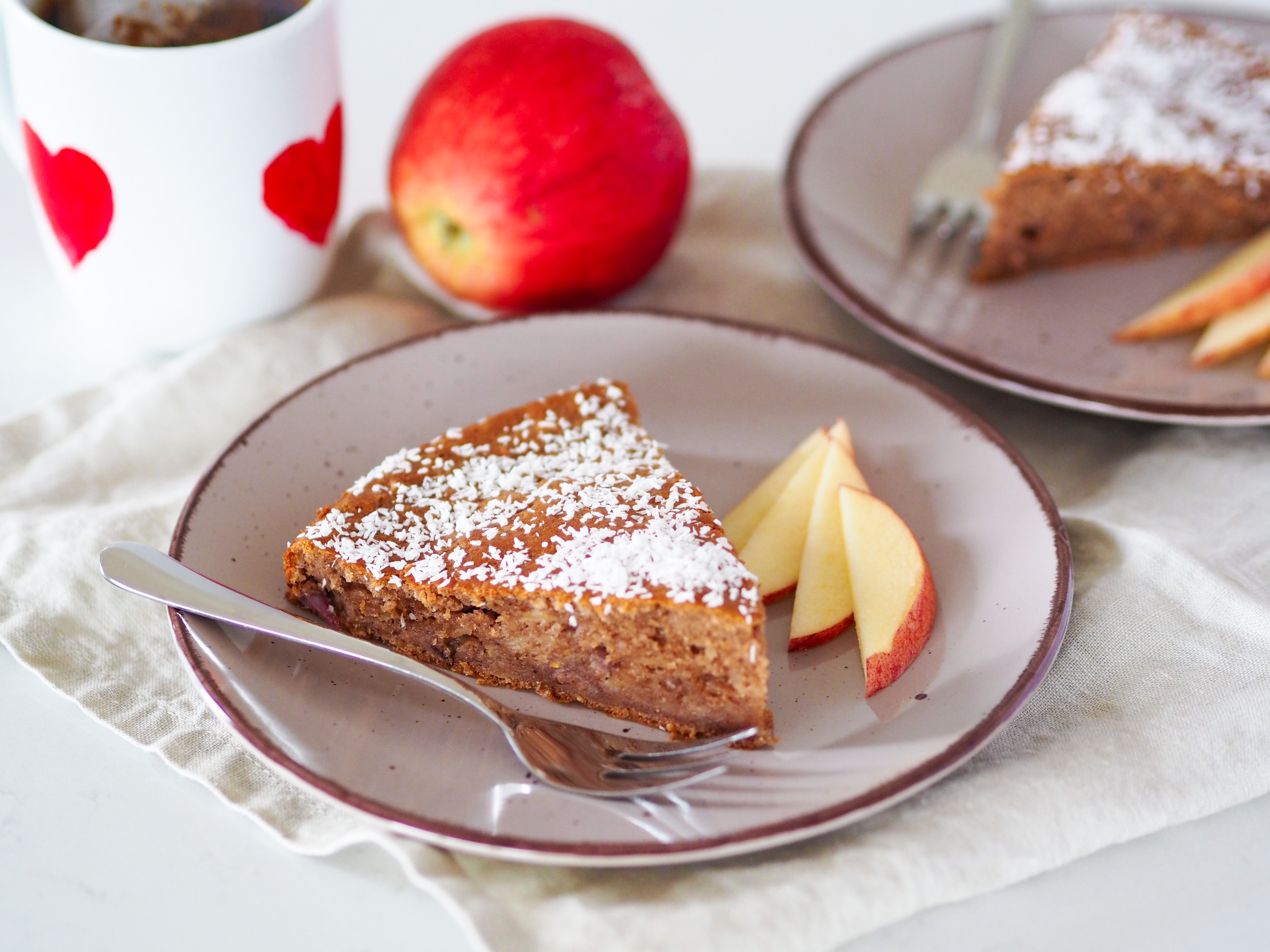 Jablečný celozrnný perník