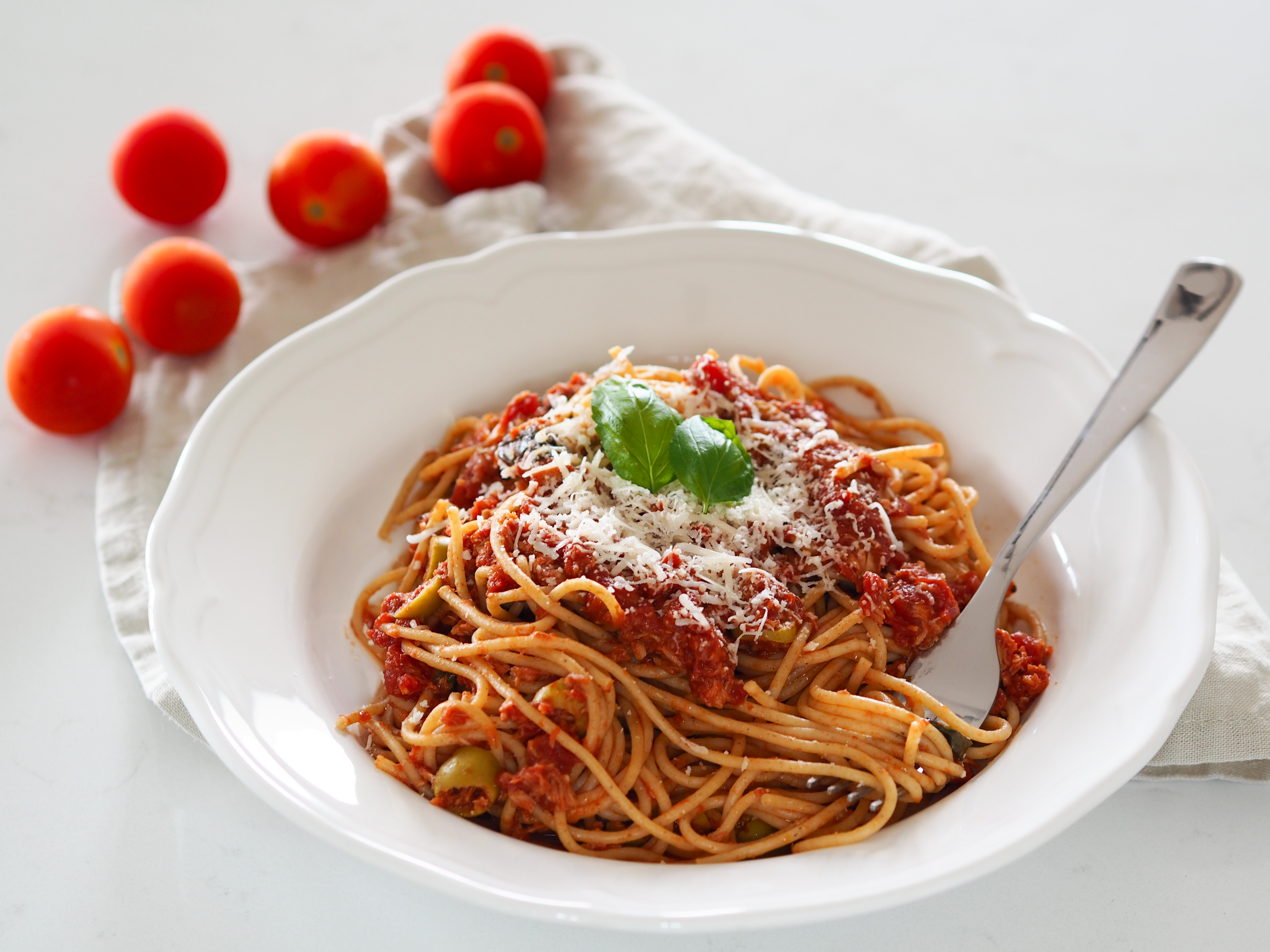 Tomatová omáčka s tuňákem