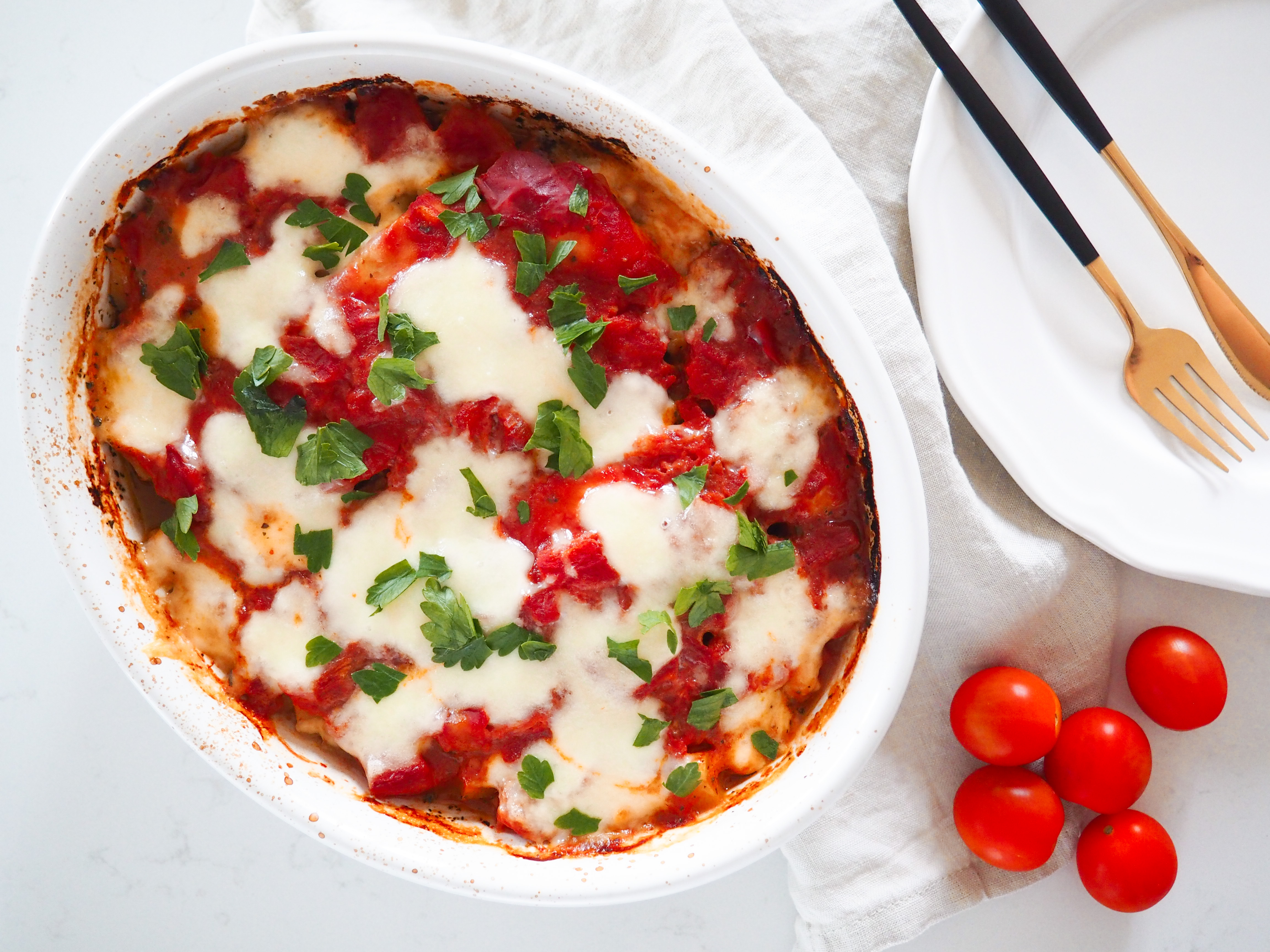 Zapečené kuře s bramborem v tomatové omáčce